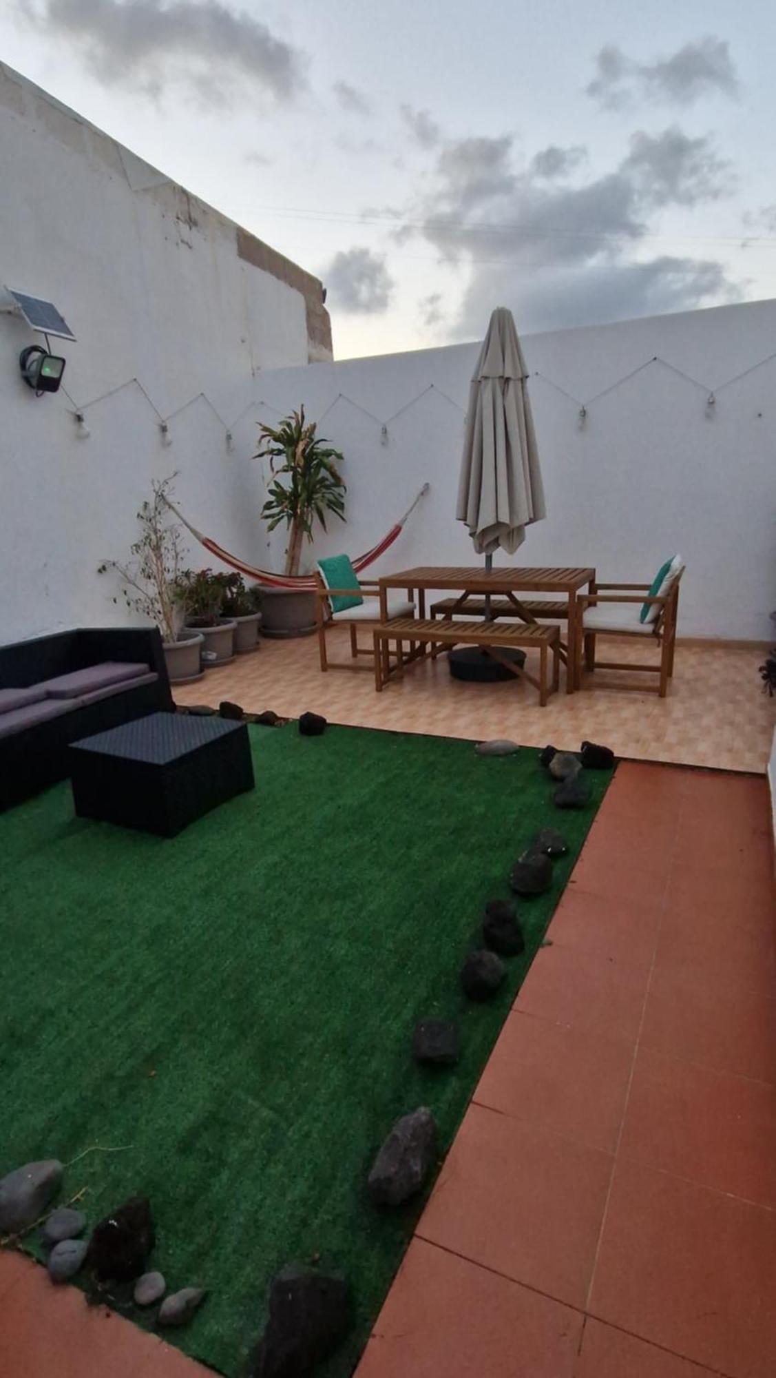 Lukite House Apartment Tías Exterior foto